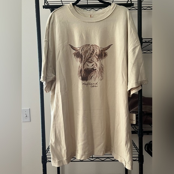 NWT Free People Farm Friends Highland Cow Tee - Picture 2 of 7